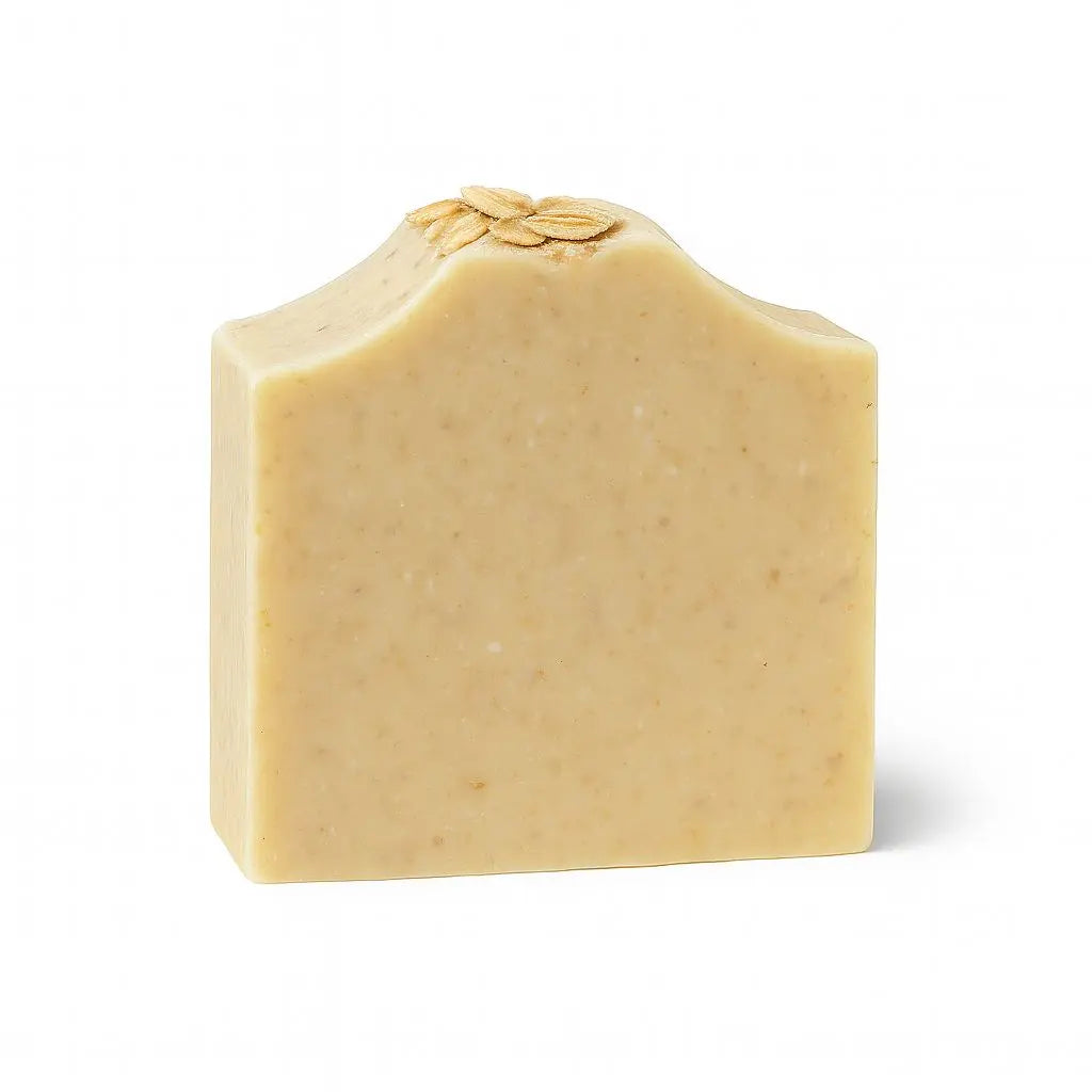 Jabón de avena natural exfoliante maro naturals para suavizar la piel hecho a mano en Colombia.